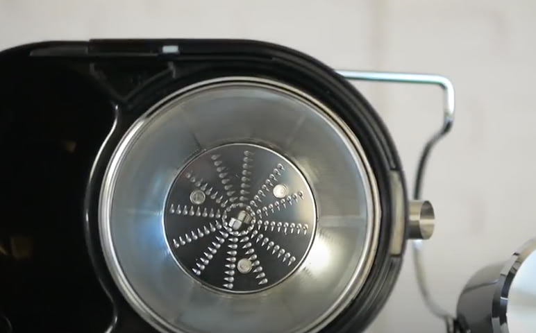 Соковыжималка шнековая MAUNFELD MF-931BG