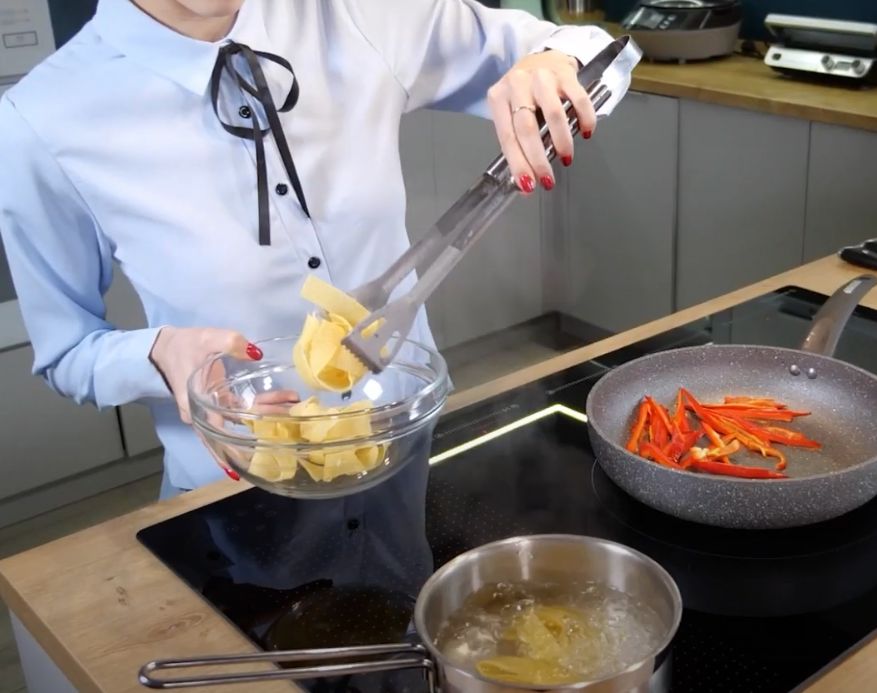 Видеообзор на индукционную варочную панель MAUNFELD CVI905SFBK