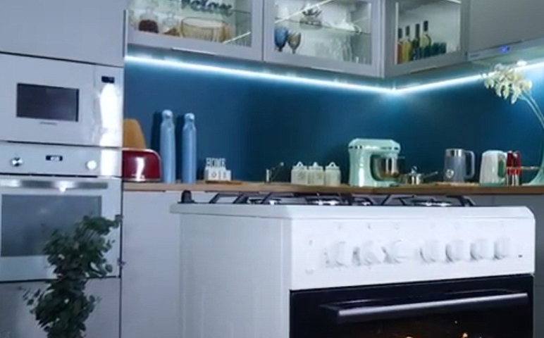 Видеообзор на газовую плиту с электрической духовкой MAUNFELD MGC60ECW04