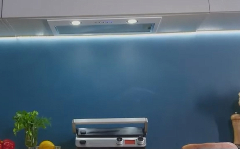 Видеообзор на кухонную вытяжку MAUNFELD TRAPEZE 602M